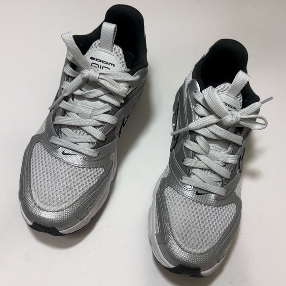 Nike Women's Zoom Air Fire Sneakers - Metallic Silver and White - Size 8 - Picture 4 of 16